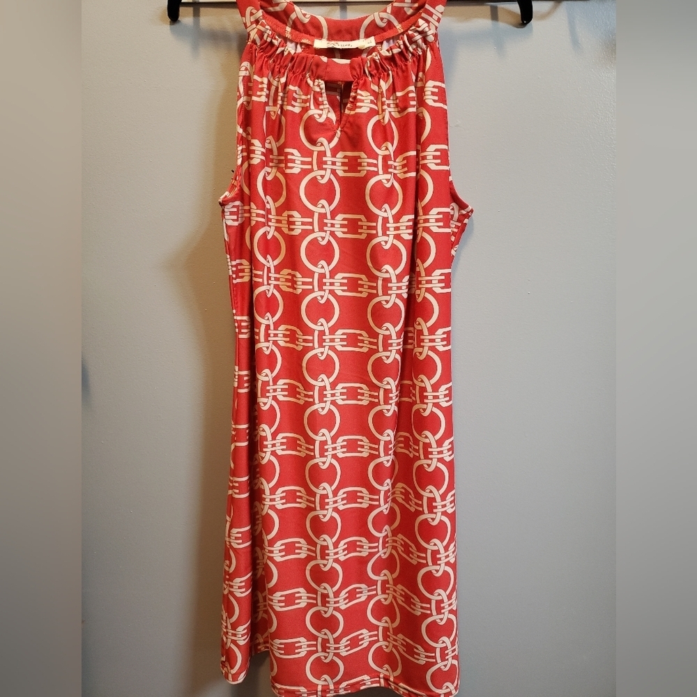Aryeh Sleeveless Red and Cream Chainlink Design Dress, Large